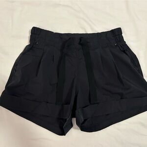 Lulu Lemon Size 4 Black Shorts